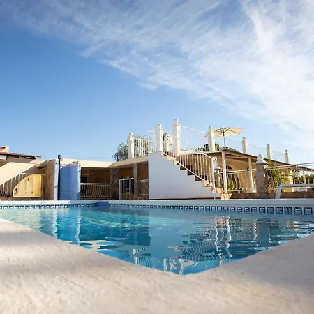 Mobilhome Mit Garten Und Pool Campsite